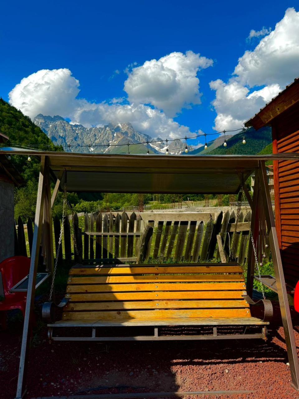 Guest House Ushba Gate Mestia Exteriér fotografie