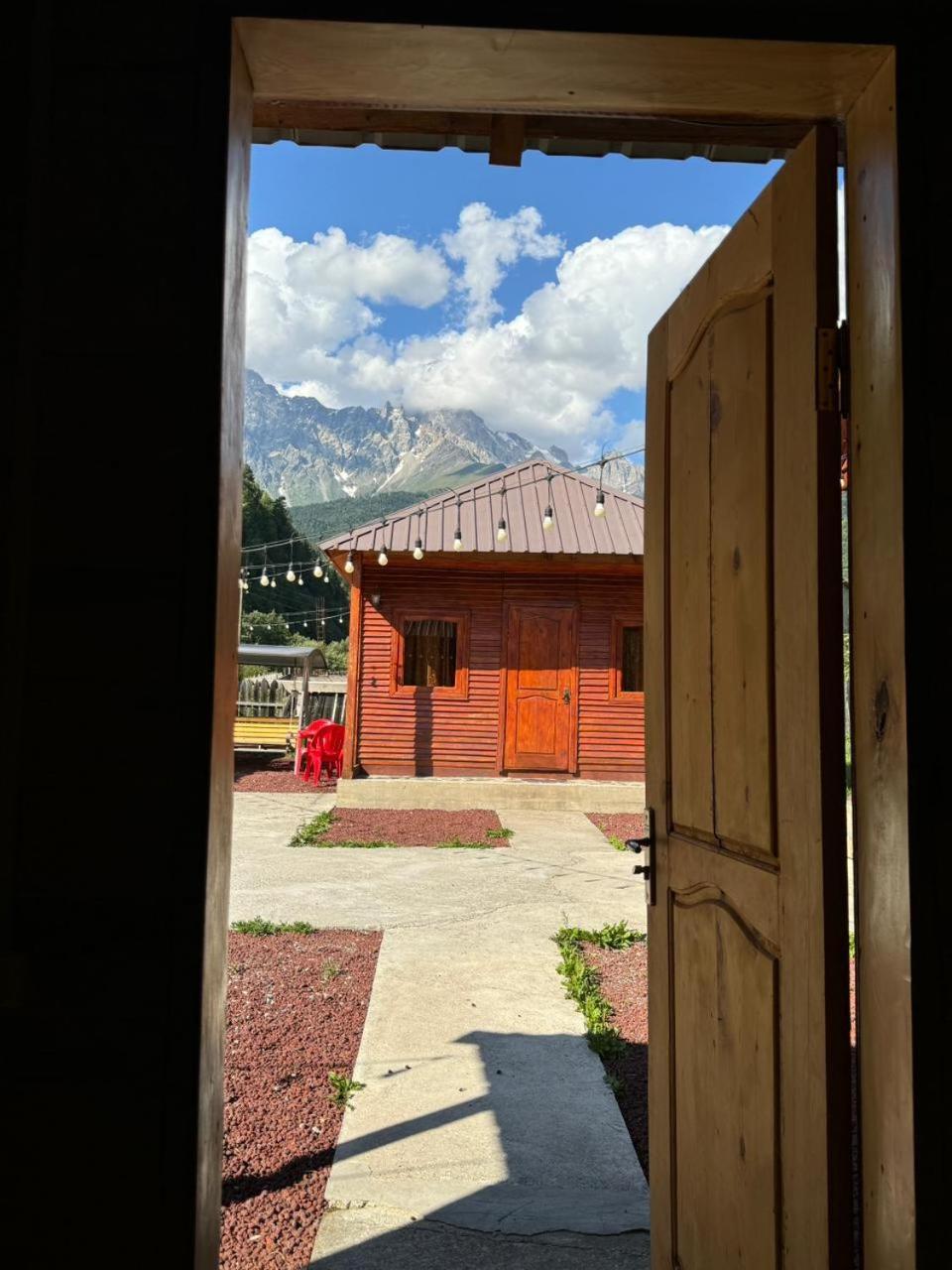 Guest House Ushba Gate Mestia Exteriér fotografie